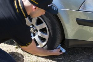 Pročitajte više o članku Zašto ne biste trebali nastaviti voziti sa zimskim gumama u ljetno vrijeme