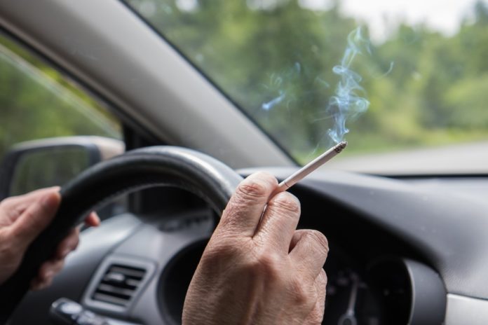Pročitajte više o članku Kako se riješiti mirisa dima cigareta u automobilu